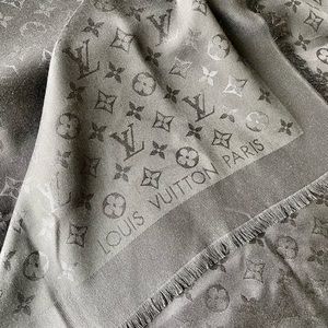 Louis Vuitton | Classic Monogram Shawl